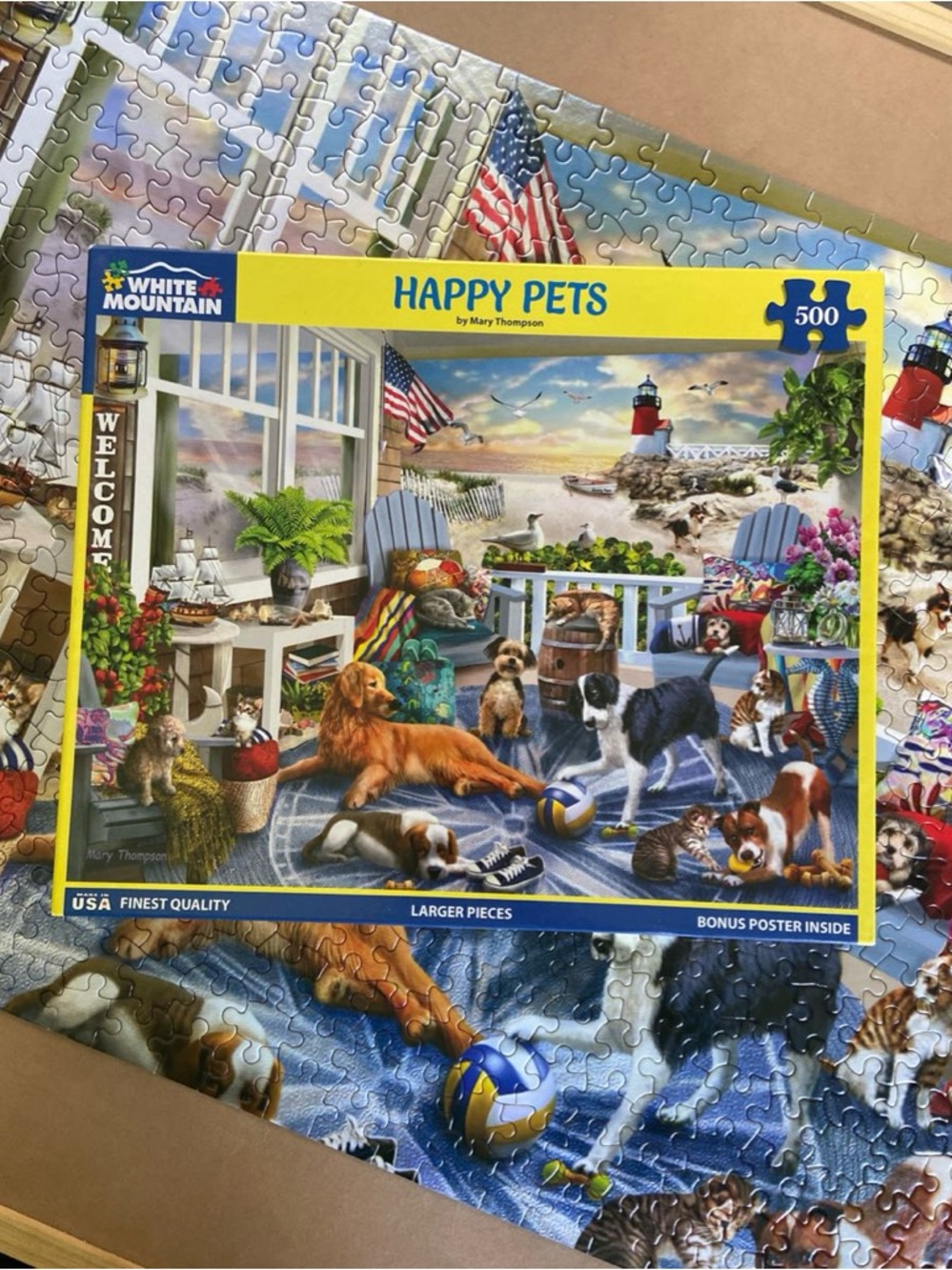 White Mountain Happy Pets (2023) 🎨 Mary Thompson